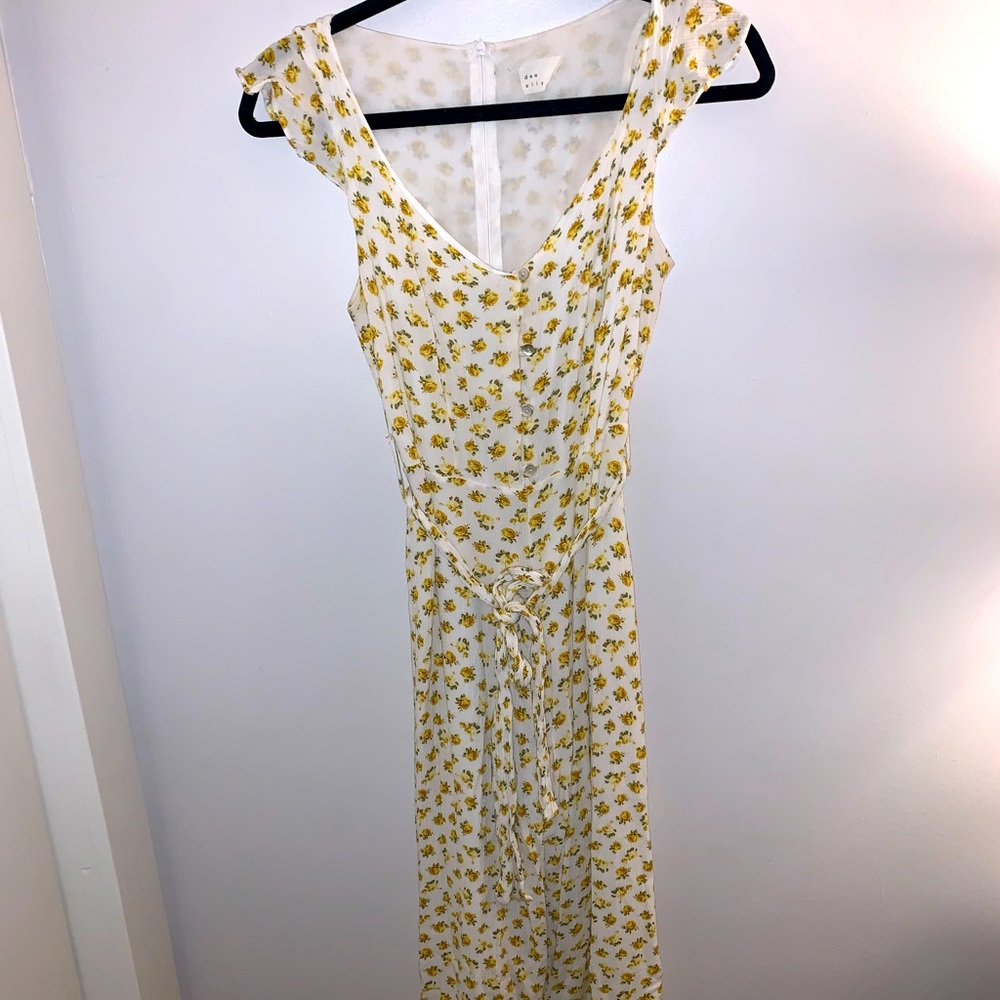CUTEST FLORAL JUMPSUIT!